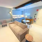 Lemon Apartment *