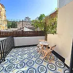 Lemon Apartment *
