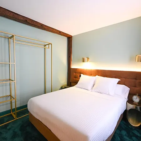 Lemon Apartment
