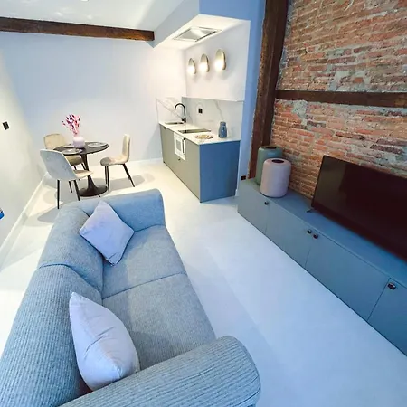 Lemon Apartment