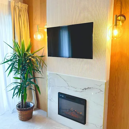 Lemon Apartment *