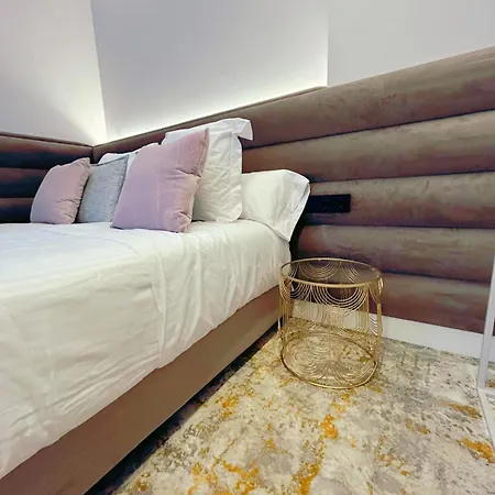 Lemon Apartment *