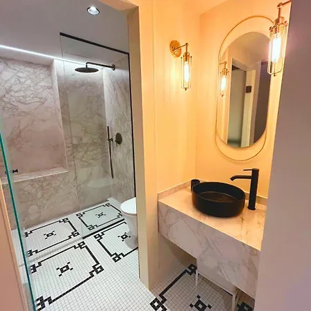 Lemon Apartment *